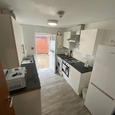174 Boaler Street Hotel Liverpool Bagian luar foto