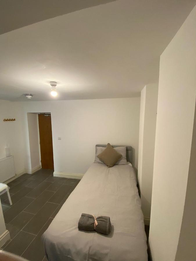 174 Boaler Street Hotel Liverpool Bagian luar foto